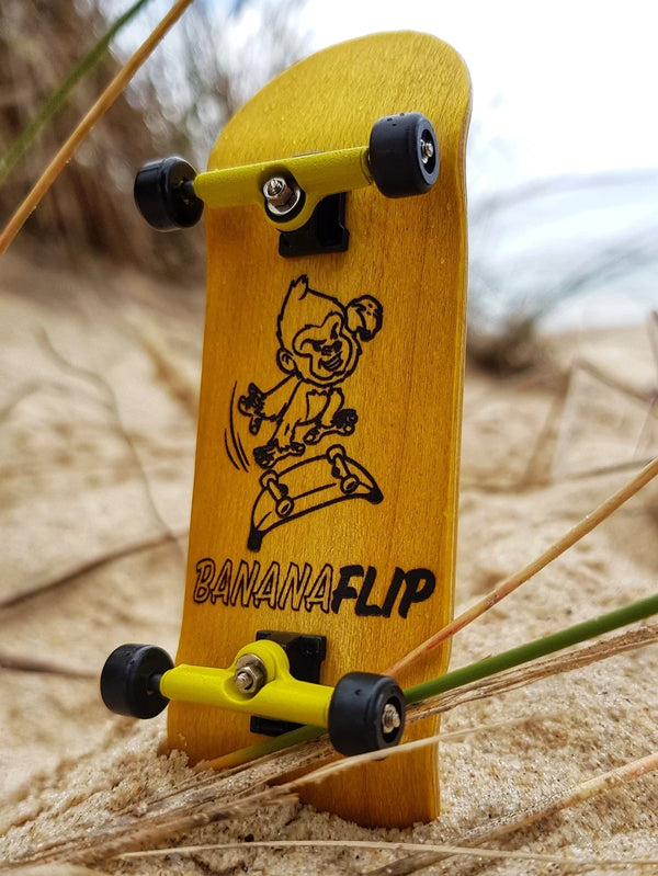 BULLGOD Banana Flip Professional Fingerboard Yellow; 32 mm